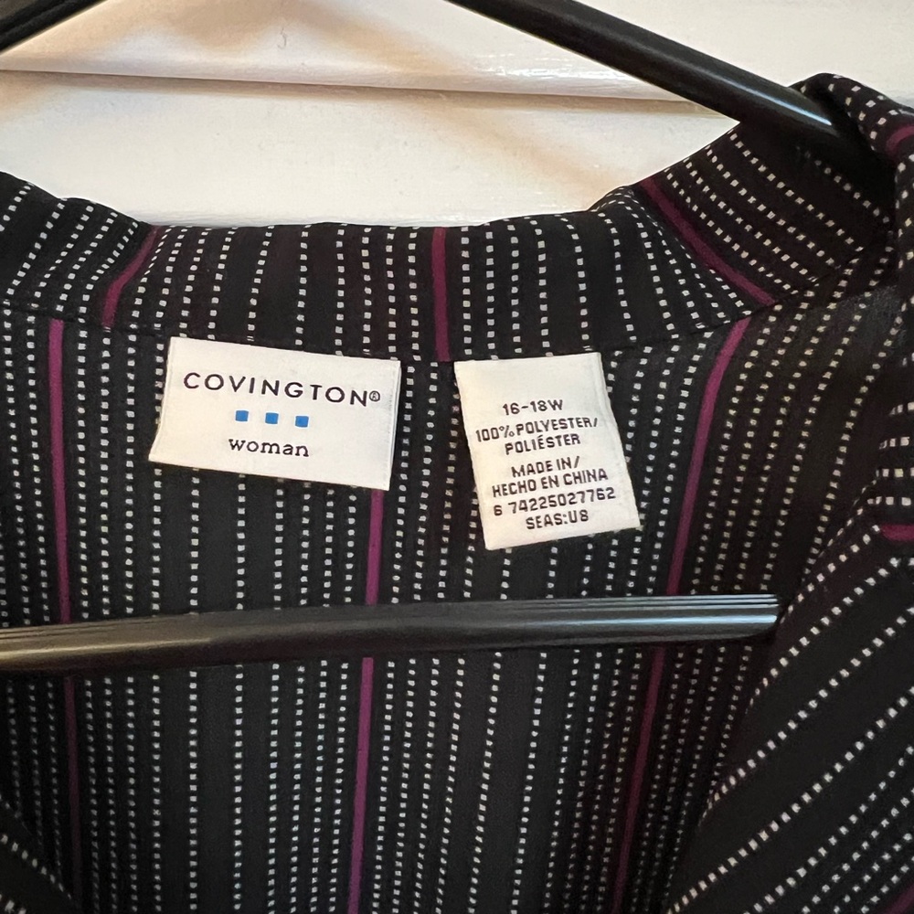 Women’s blouse. Pinstriped. Button down. Plus size 16-18